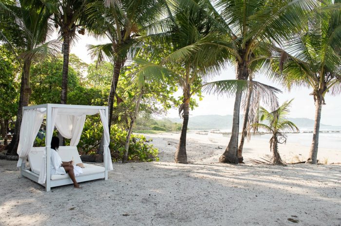 Bali fivelements ubud puri ahimsa resorts healing hoteles wellness villa veganos jetstar experiences riverfront